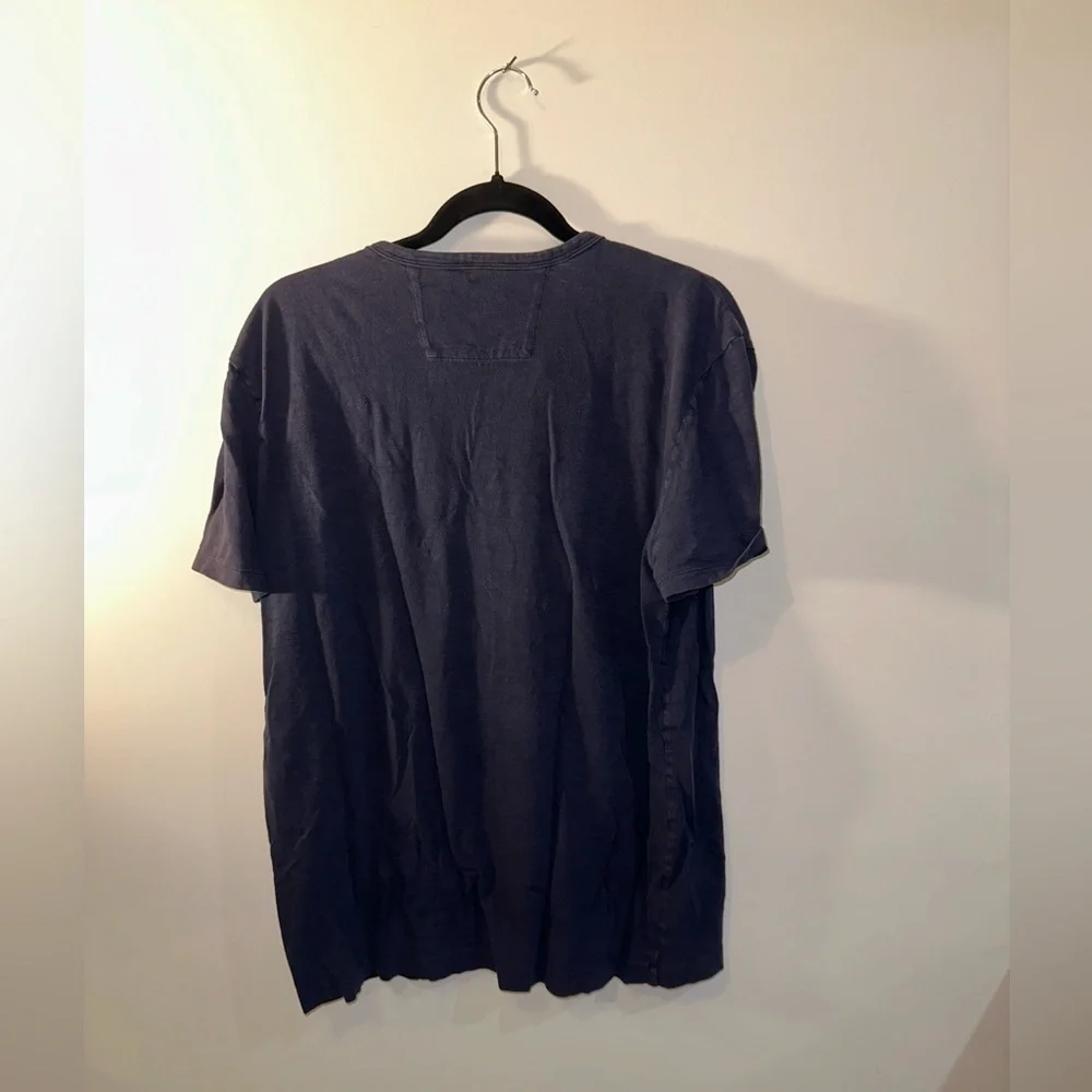 Banana Republic Vintage 3-Button T-Shirt (Size L)